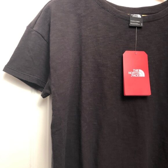 THE NORTH FACE Women's Emerine Black T Shirt - Picture 3 of 12